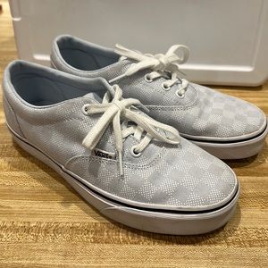 Women’s size 7 Old Skool Vans